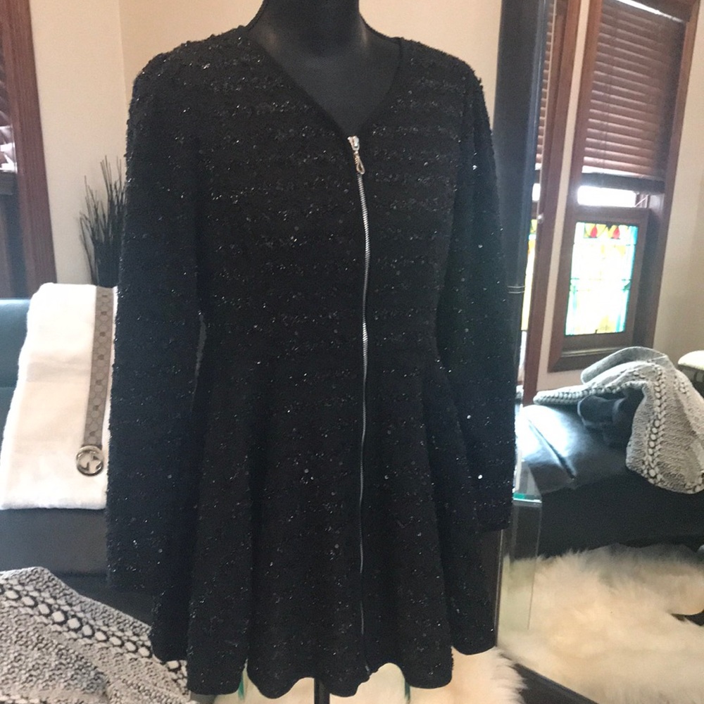 Red coral sequenced jacket